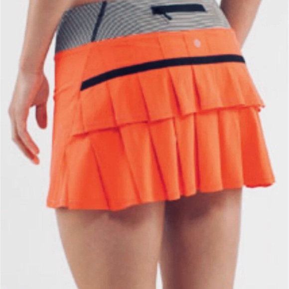 RARE! Lululemon Light Flare Tonka Stripe Cashew Pleated Pace Setter Skirt Sz 4 - Picture 5 of 6